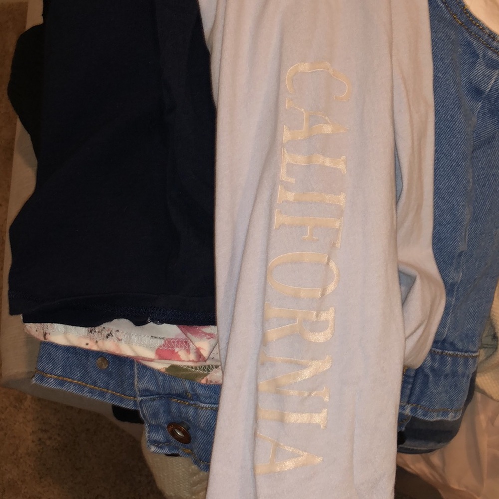 Hollister long sleeve hooded shirt size medium - Picture 4 of 4